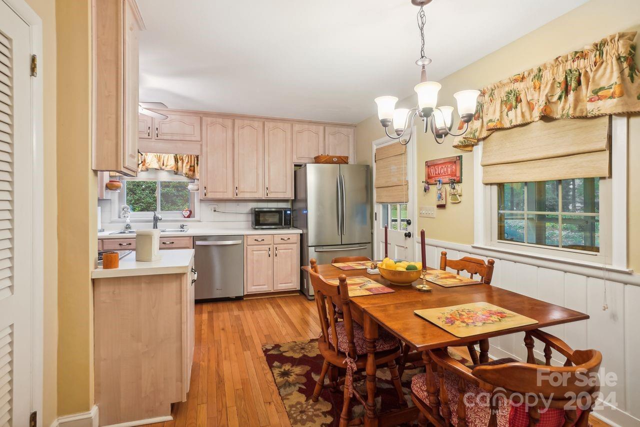 4235 Kingswood Road Charlotte NC 28226