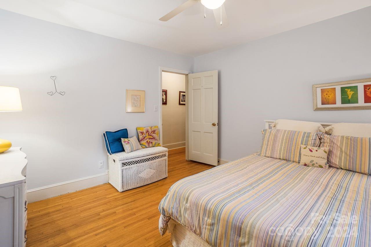 4235 Kingswood Road Charlotte NC 28226