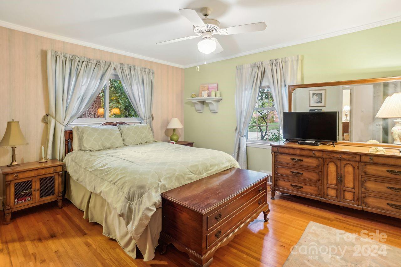 4235 Kingswood Road Charlotte NC 28226