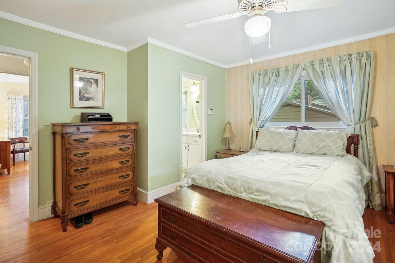 4235 Kingswood Road Charlotte NC 28226