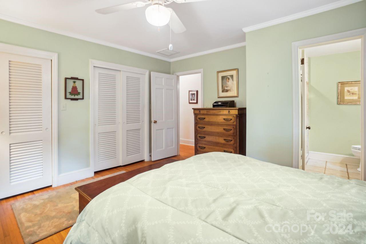 4235 Kingswood Road Charlotte NC 28226