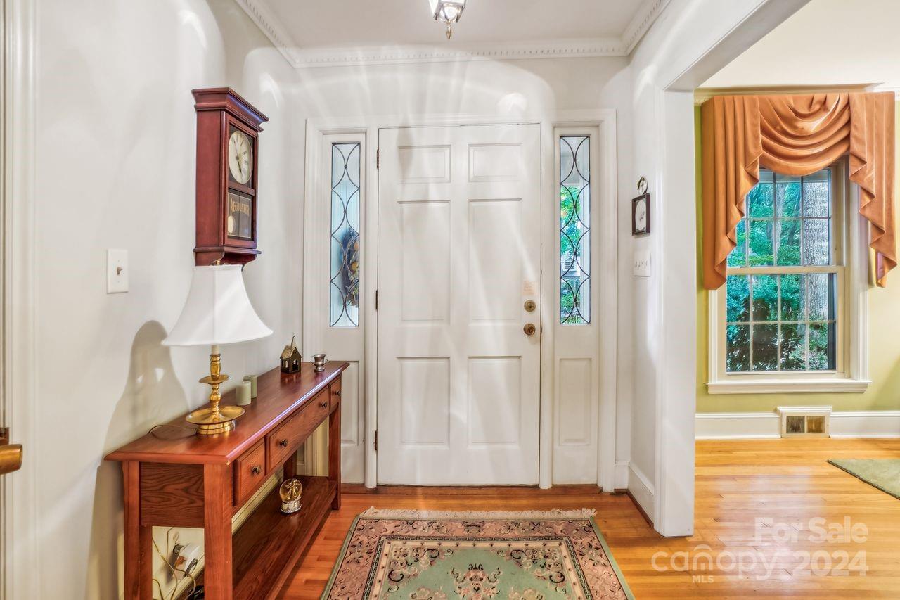 4235 Kingswood Road Charlotte NC 28226