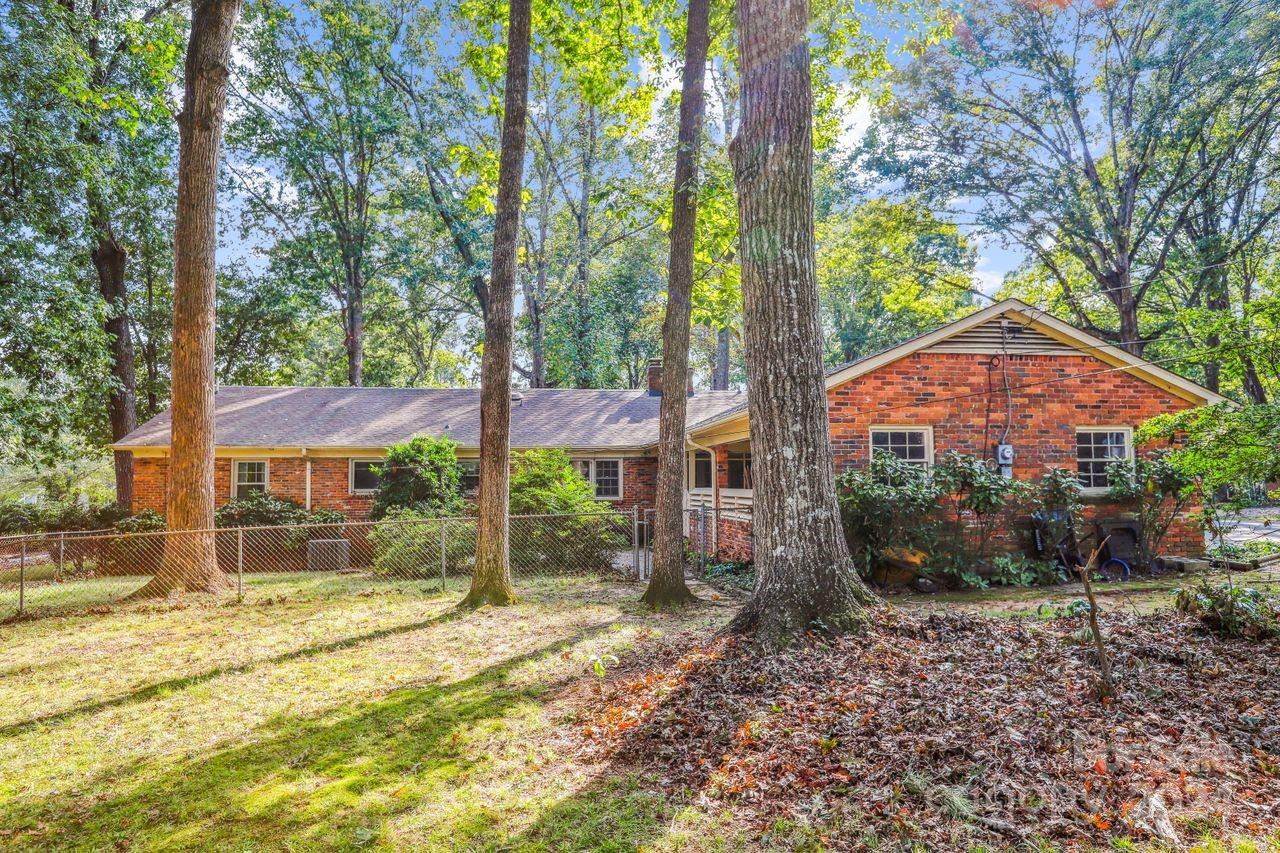 4235 Kingswood Road Charlotte NC 28226