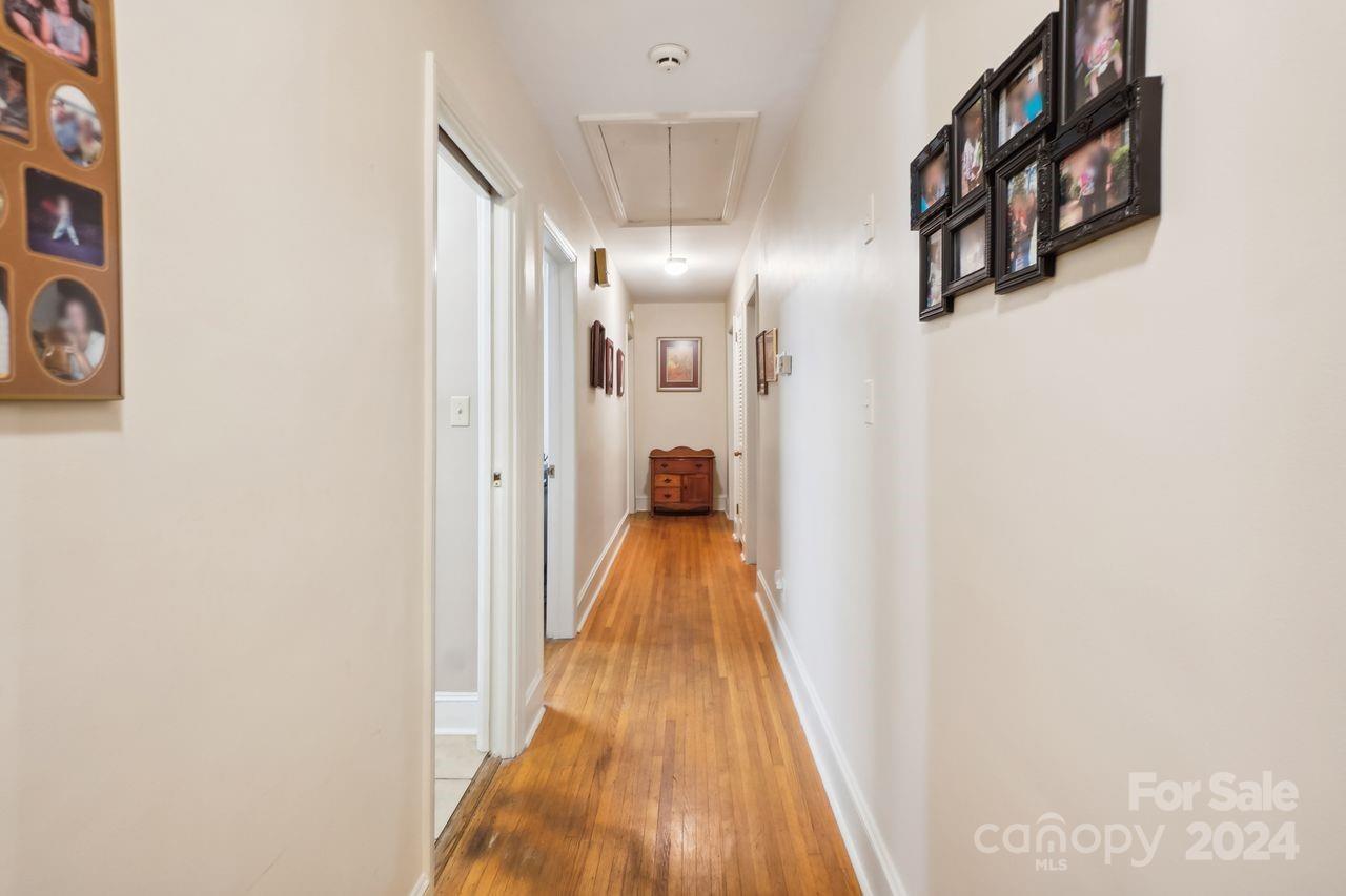 4235 Kingswood Road Charlotte NC 28226