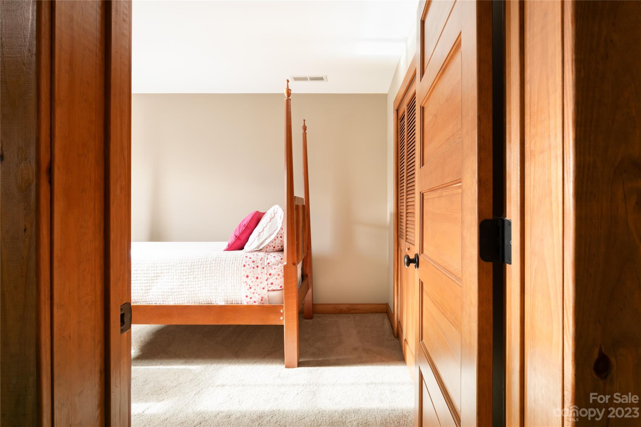 536 Hawk Mountain Road Lake Toxaway NC 28747