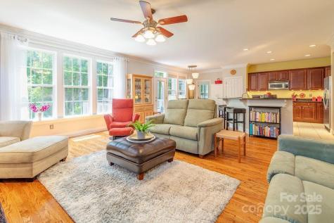 224 Fennel Dun Circle Biltmore Lake NC 28715