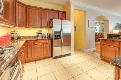 224 Fennel Dun Circle Biltmore Lake NC 28715