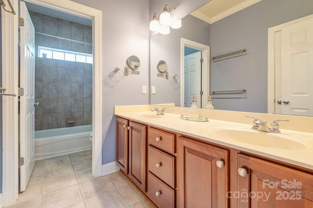 224 Fennel Dun Circle Biltmore Lake NC 28715