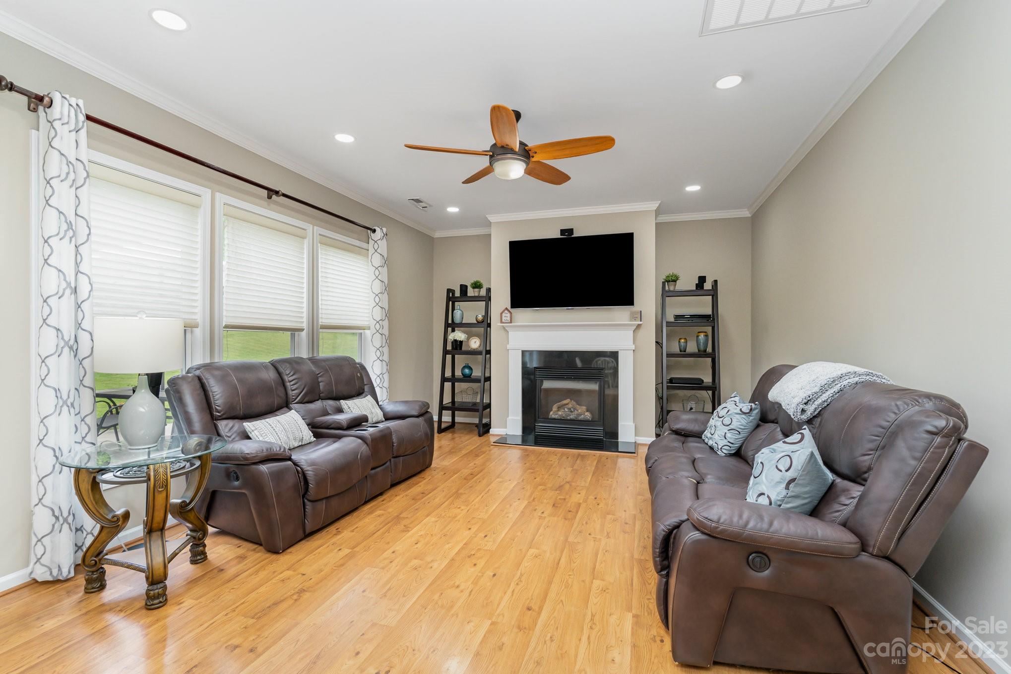 10004 Seven Oaks Drive Charlotte NC 28215