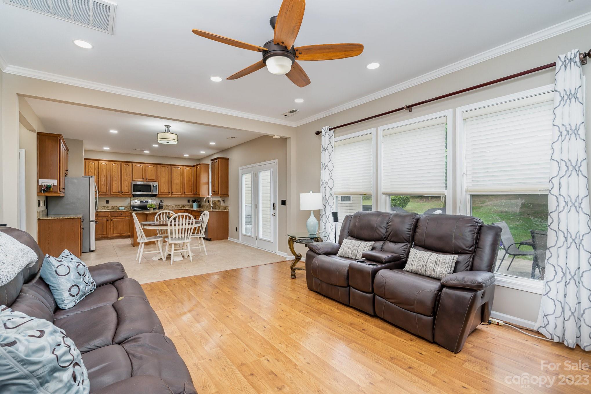 10004 Seven Oaks Drive Charlotte NC 28215