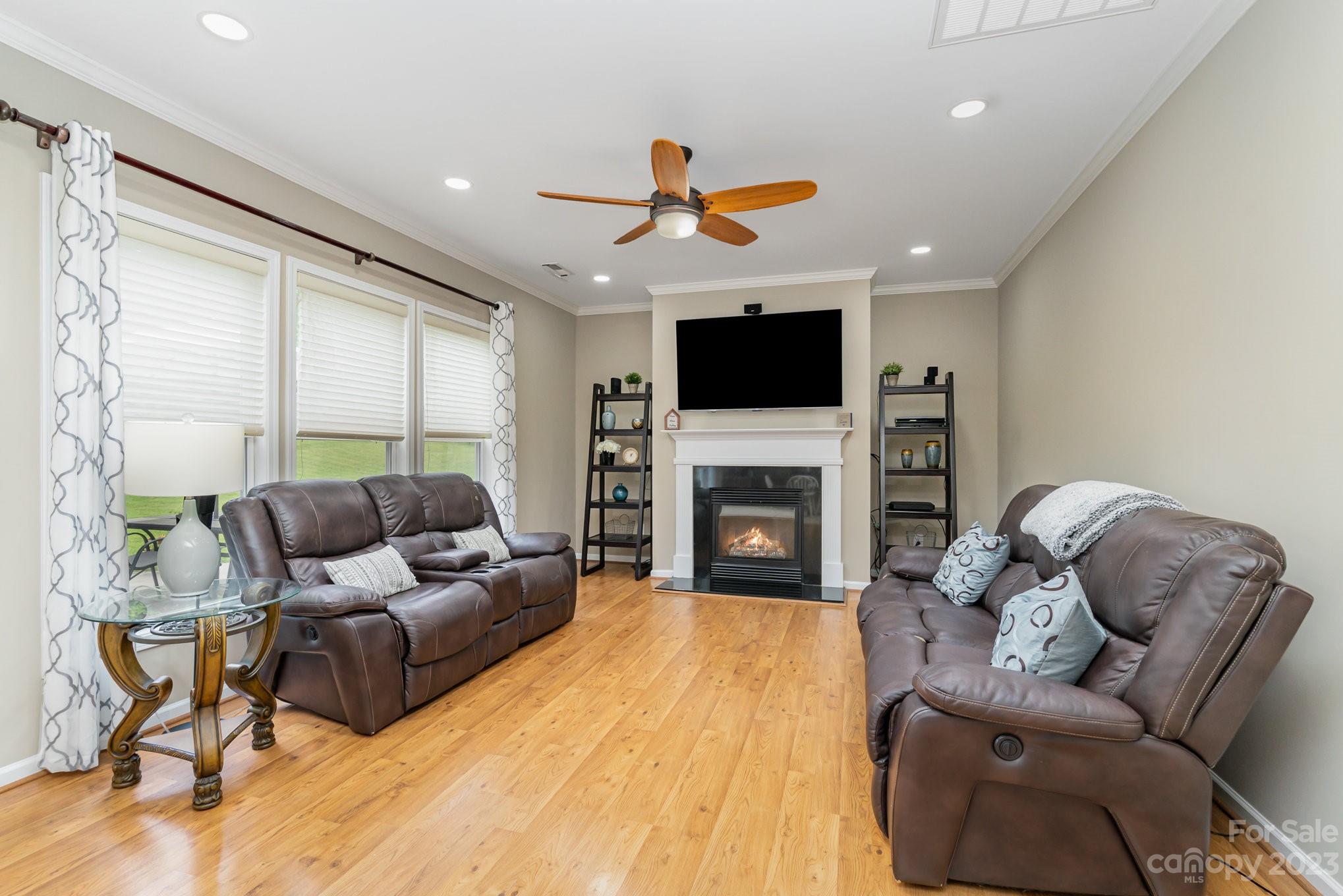 10004 Seven Oaks Drive Charlotte NC 28215
