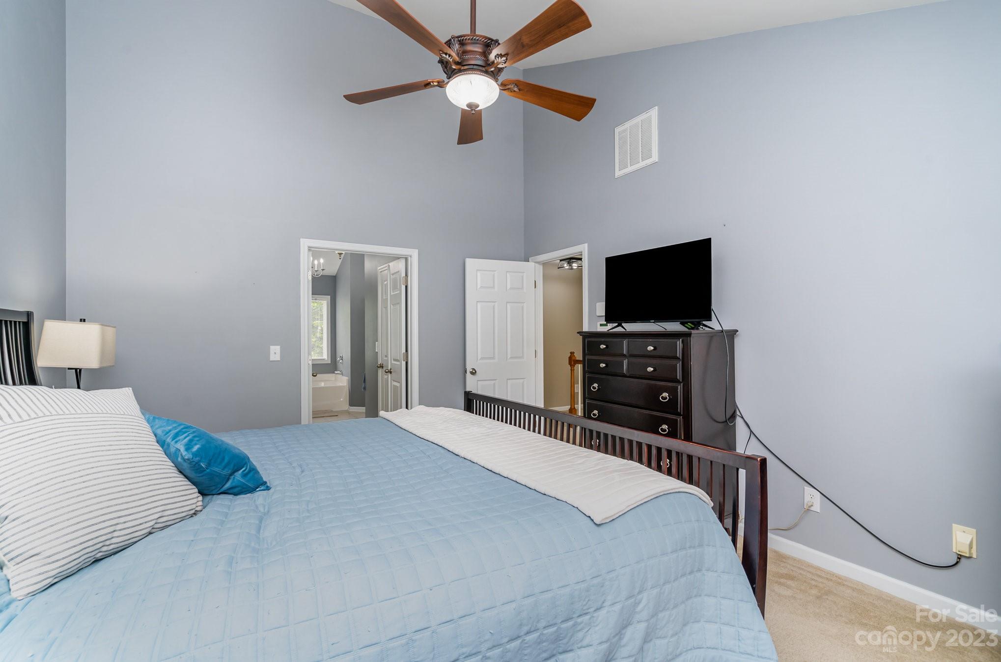 10004 Seven Oaks Drive Charlotte NC 28215