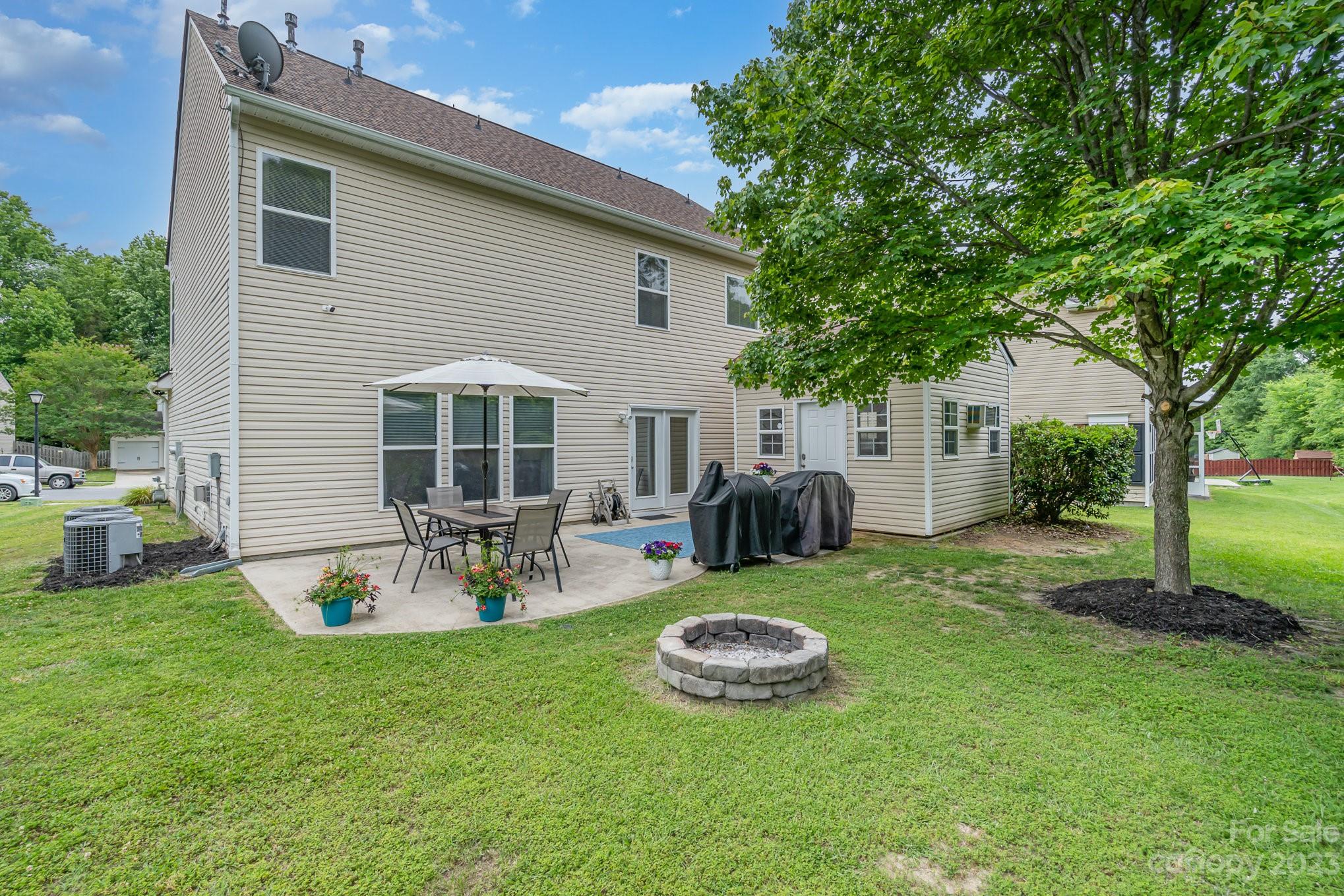 10004 Seven Oaks Drive Charlotte NC 28215