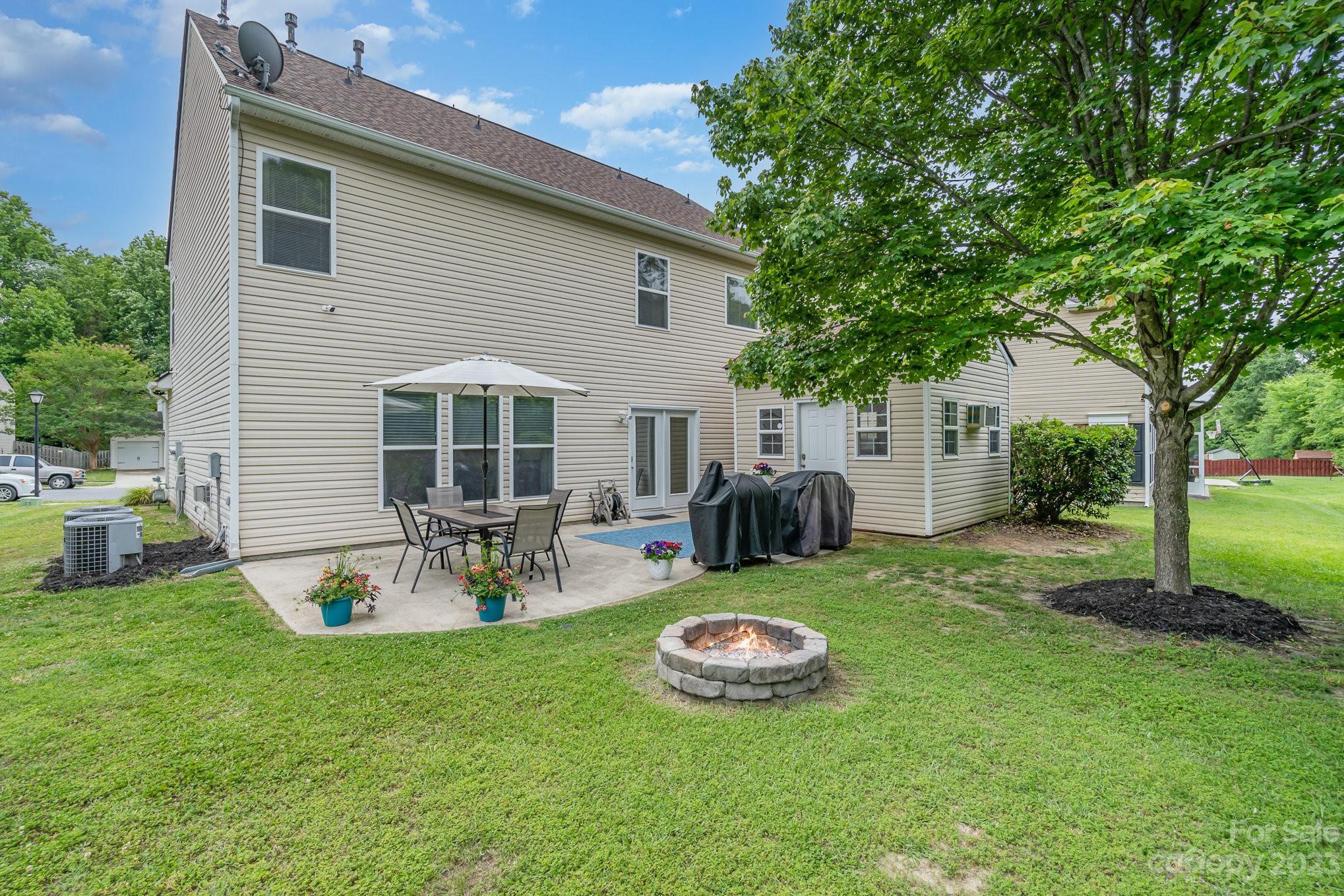10004 Seven Oaks Drive Charlotte NC 28215