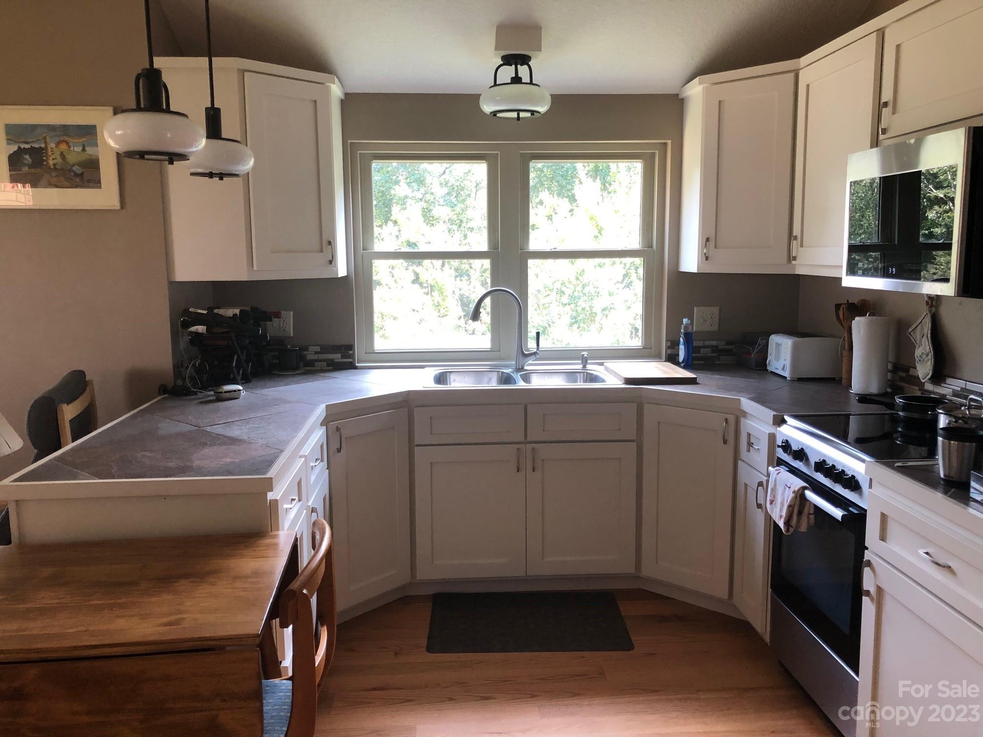 11 Wellspring Lane Asheville NC 28806