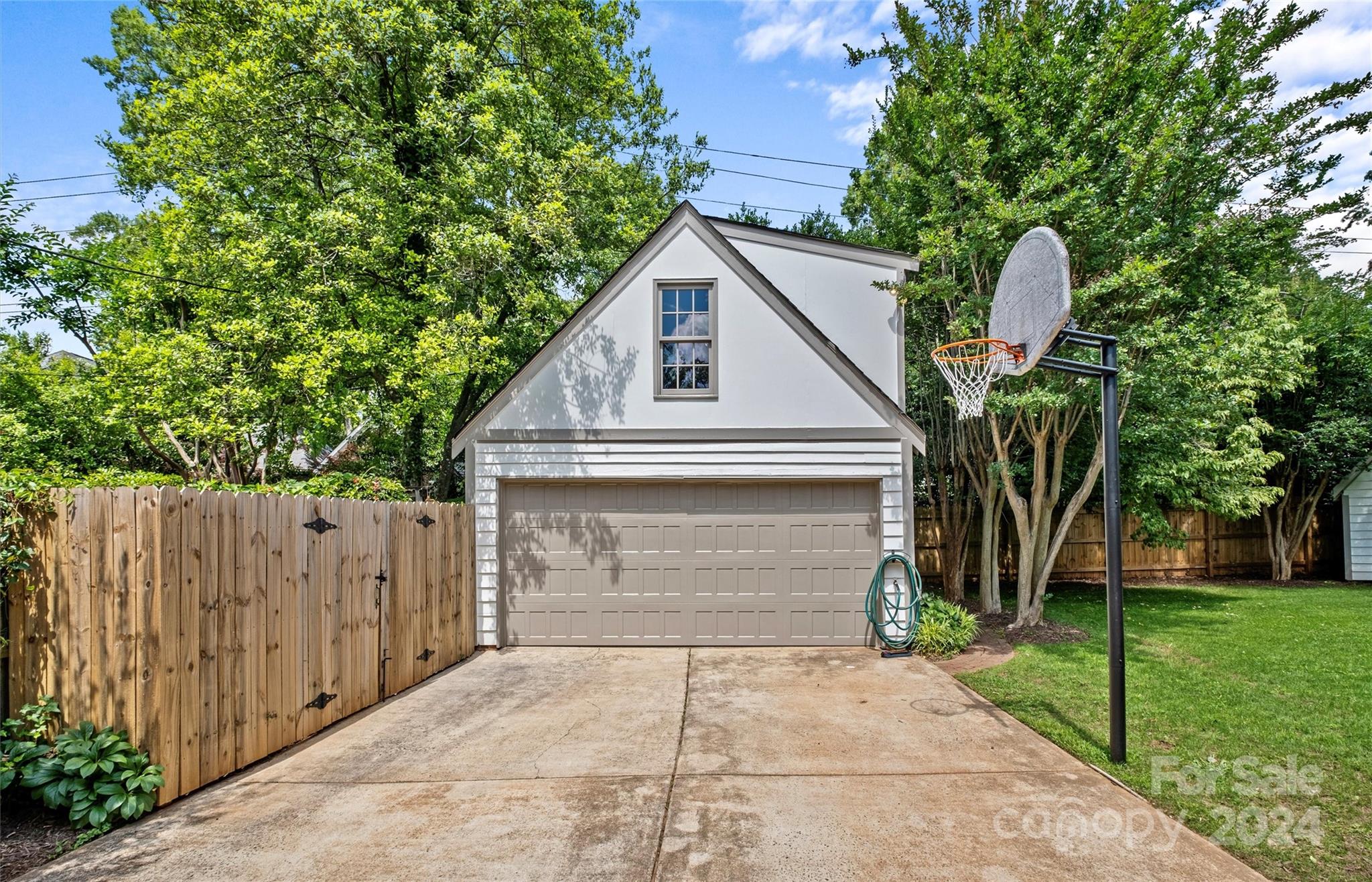 2544 Roswell Avenue Charlotte NC 28209