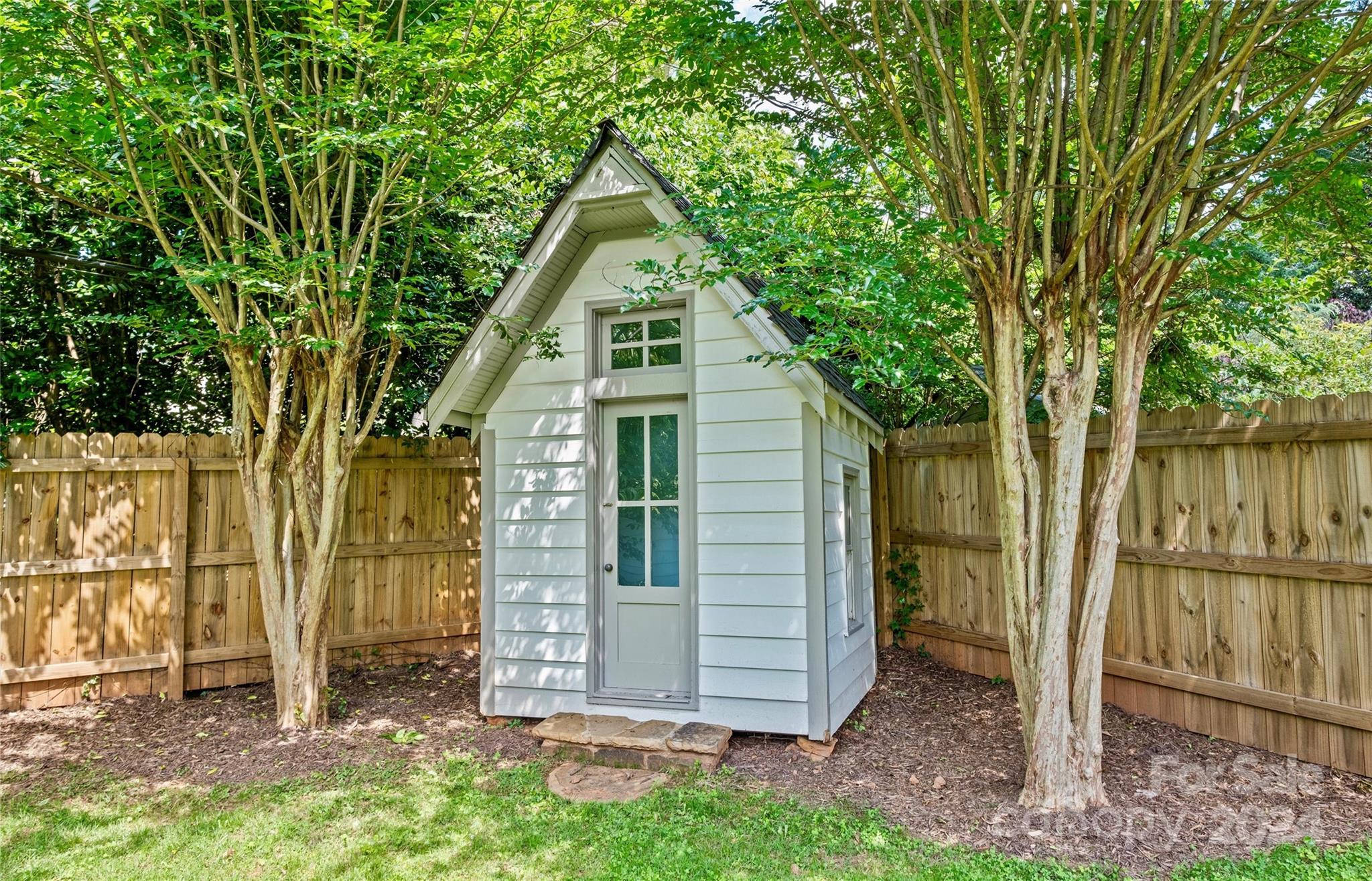 2544 Roswell Avenue Charlotte NC 28209