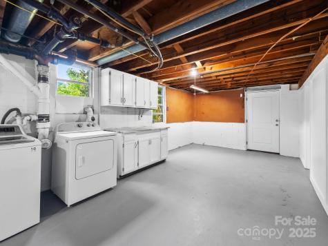 28 Pine Lane Asheville NC 28806