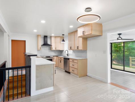 28 Pine Lane Asheville NC 28806