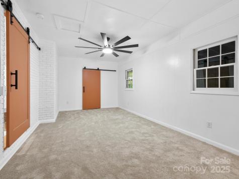 28 Pine Lane Asheville NC 28806