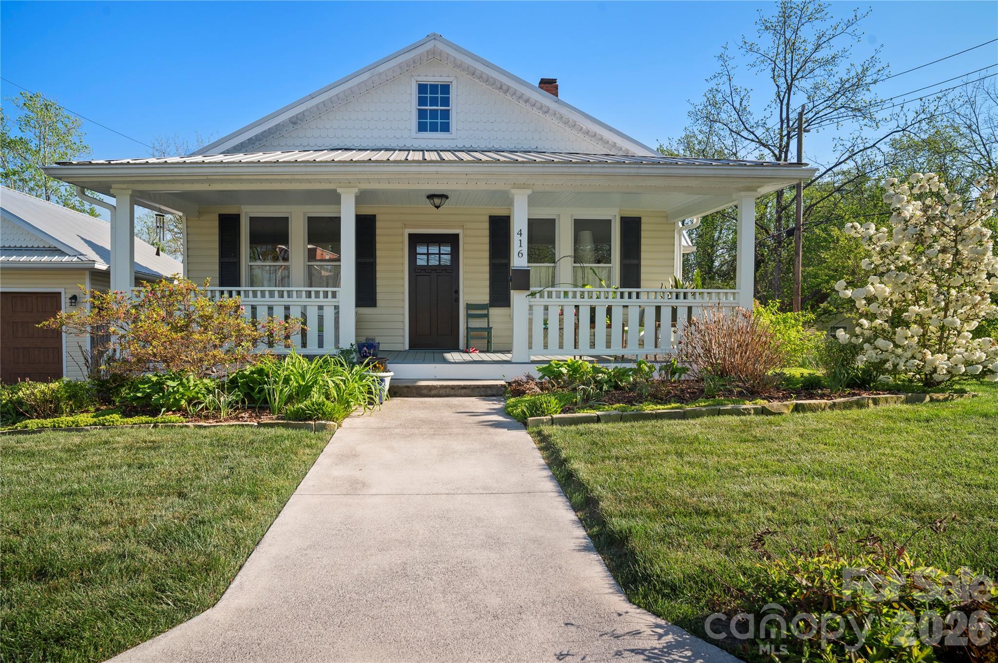 416 3rd Avenue W Hendersonville NC 28739