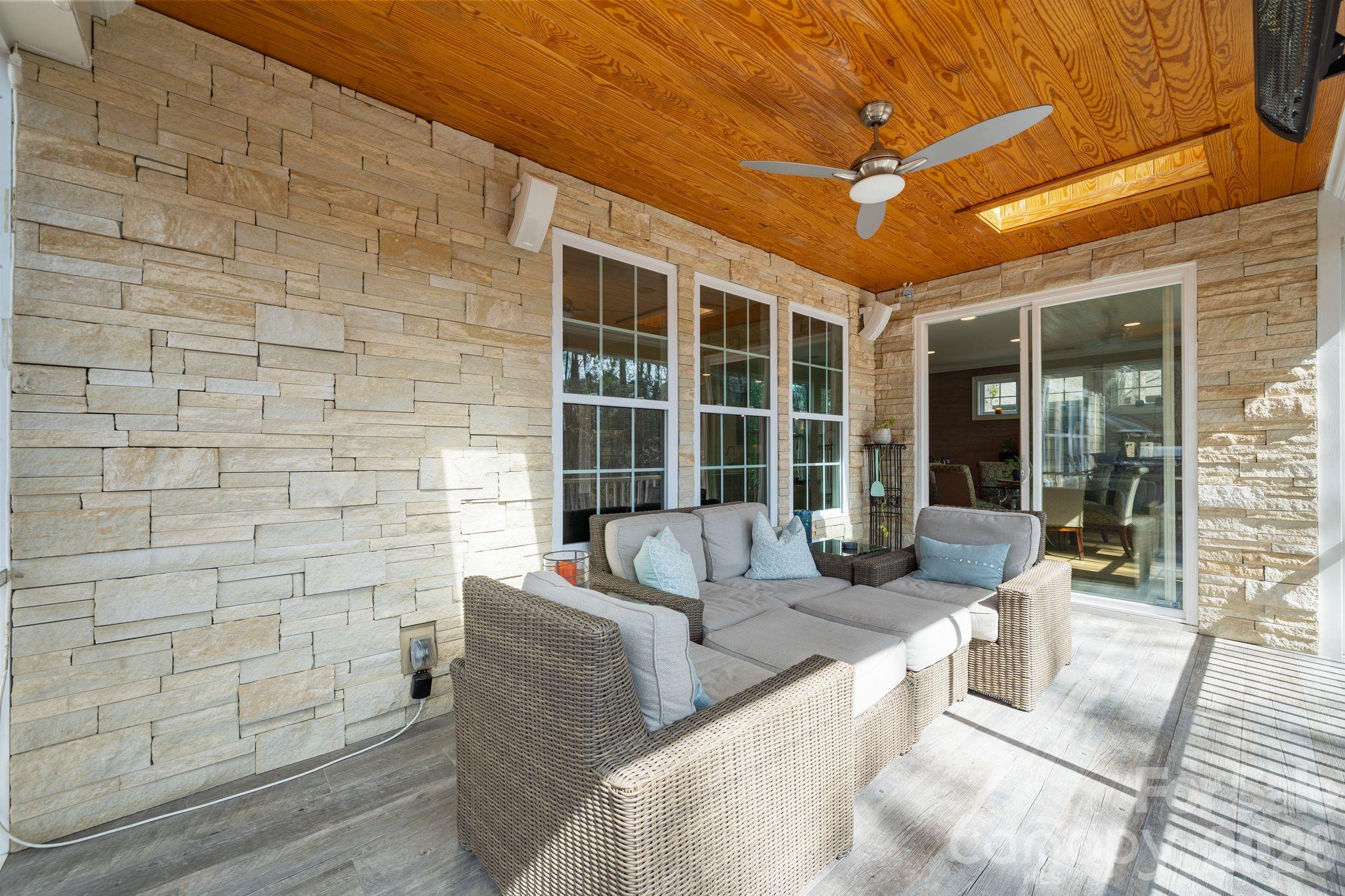 2404 Island Lake Drive Charlotte NC 28214