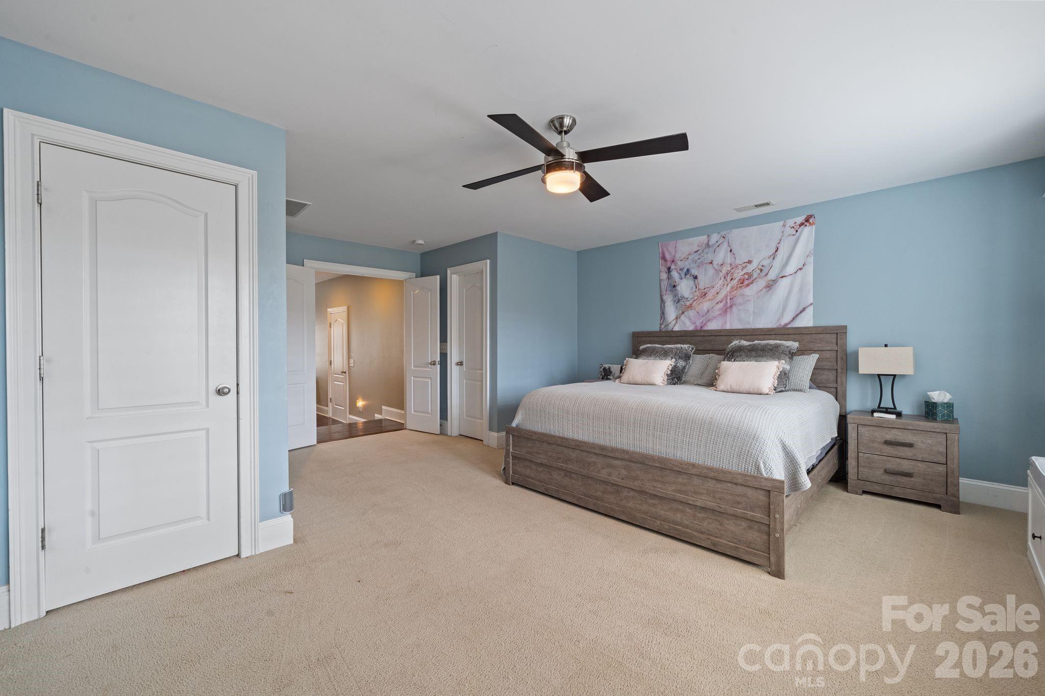 2404 Island Lake Drive Charlotte NC 28214