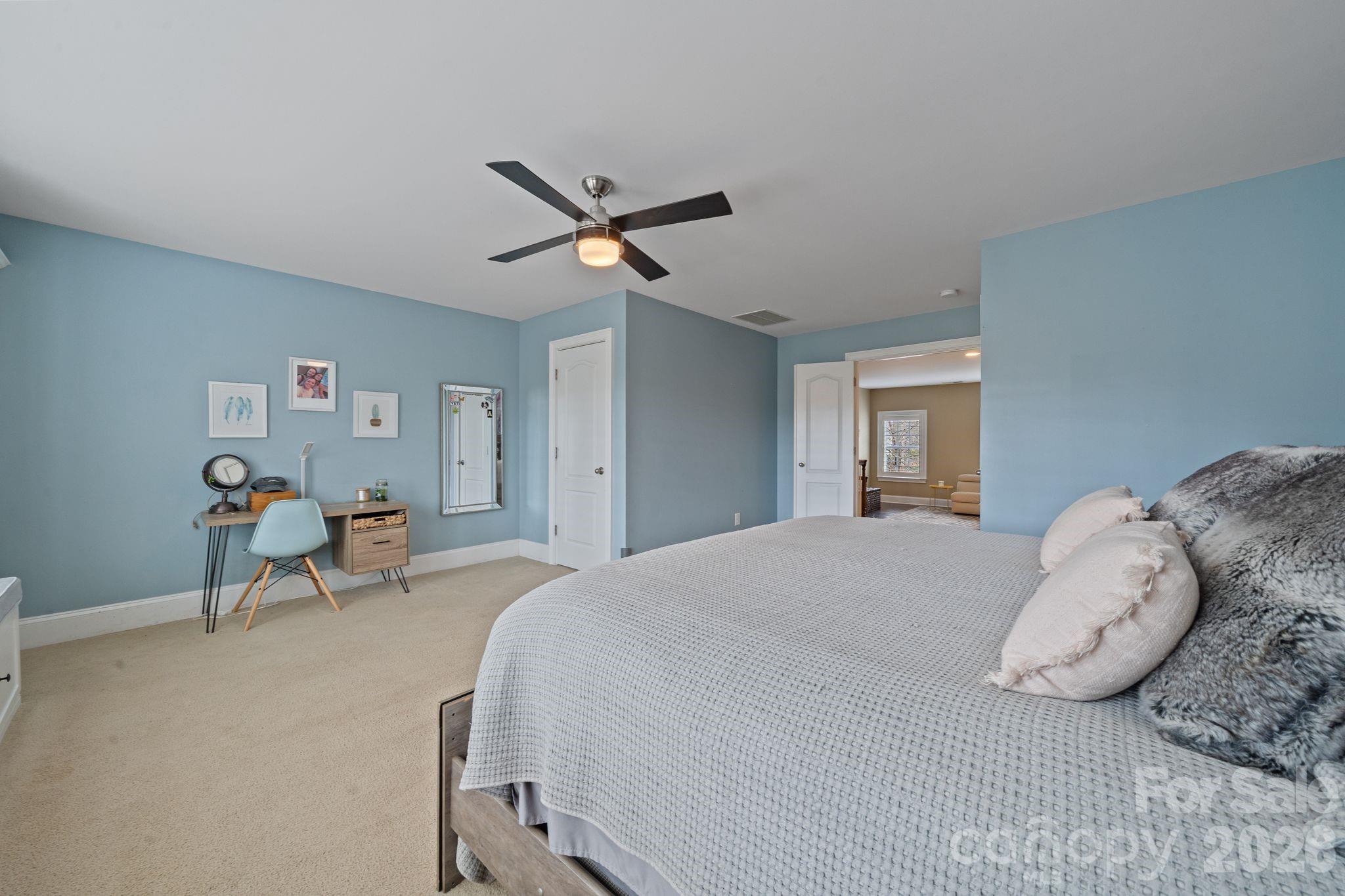 2404 Island Lake Drive Charlotte NC 28214
