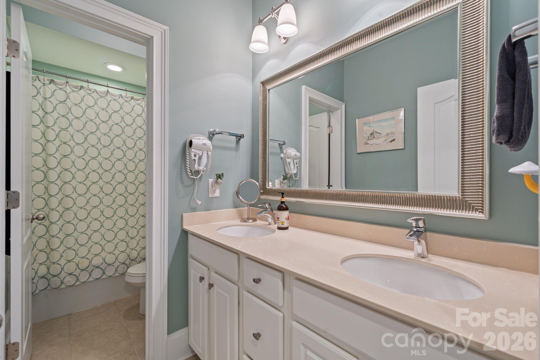 2404 Island Lake Drive Charlotte NC 28214