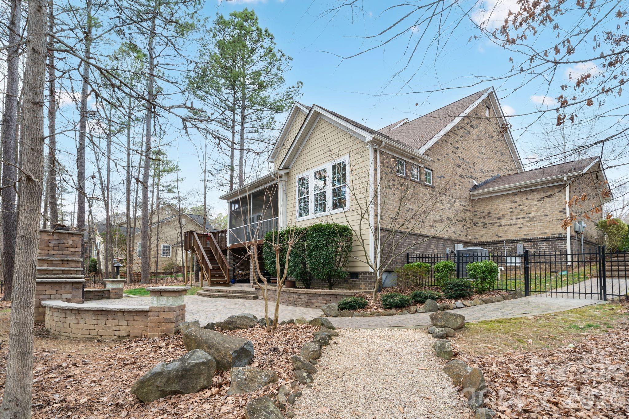 2404 Island Lake Drive Charlotte NC 28214
