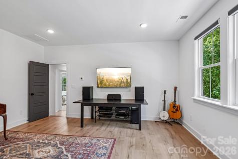 8049 Catawba Cove Drive Belmont NC 28012