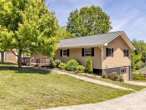 252 Oak Park Drive Clyde NC 28721