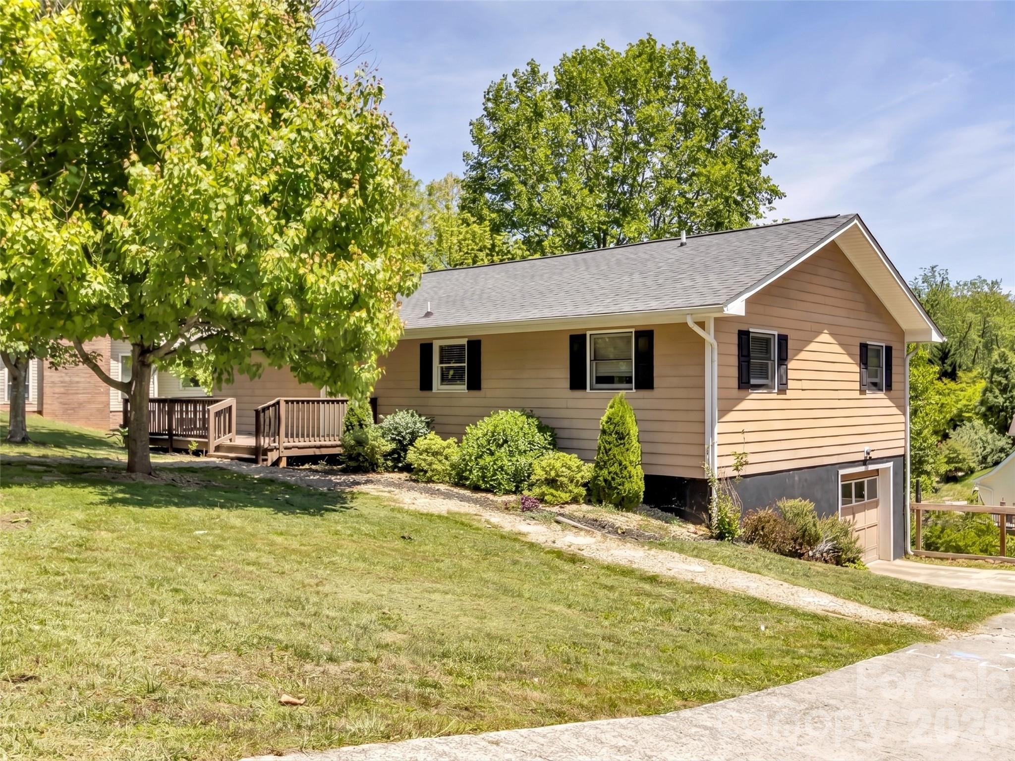 252 Oak Park Drive Clyde NC 28721