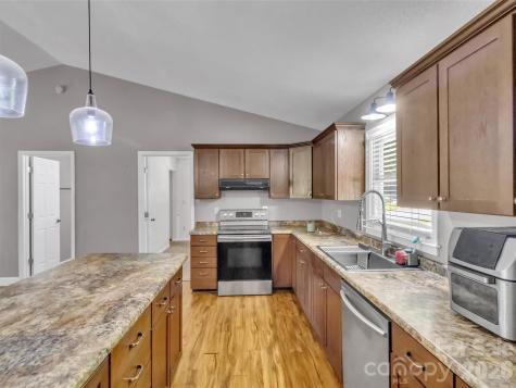 252 Oak Park Drive Clyde NC 28721