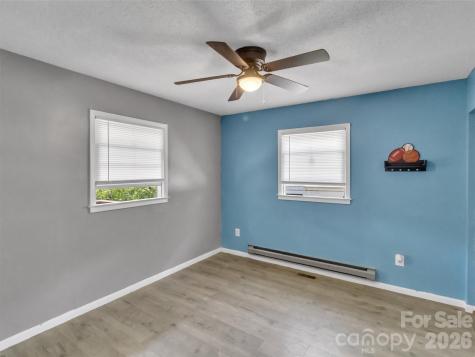 252 Oak Park Drive Clyde NC 28721