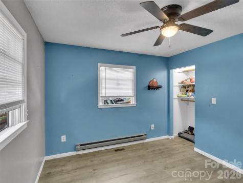 252 Oak Park Drive Clyde NC 28721