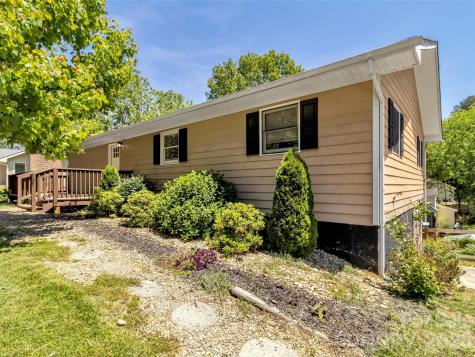 252 Oak Park Drive Clyde NC 28721