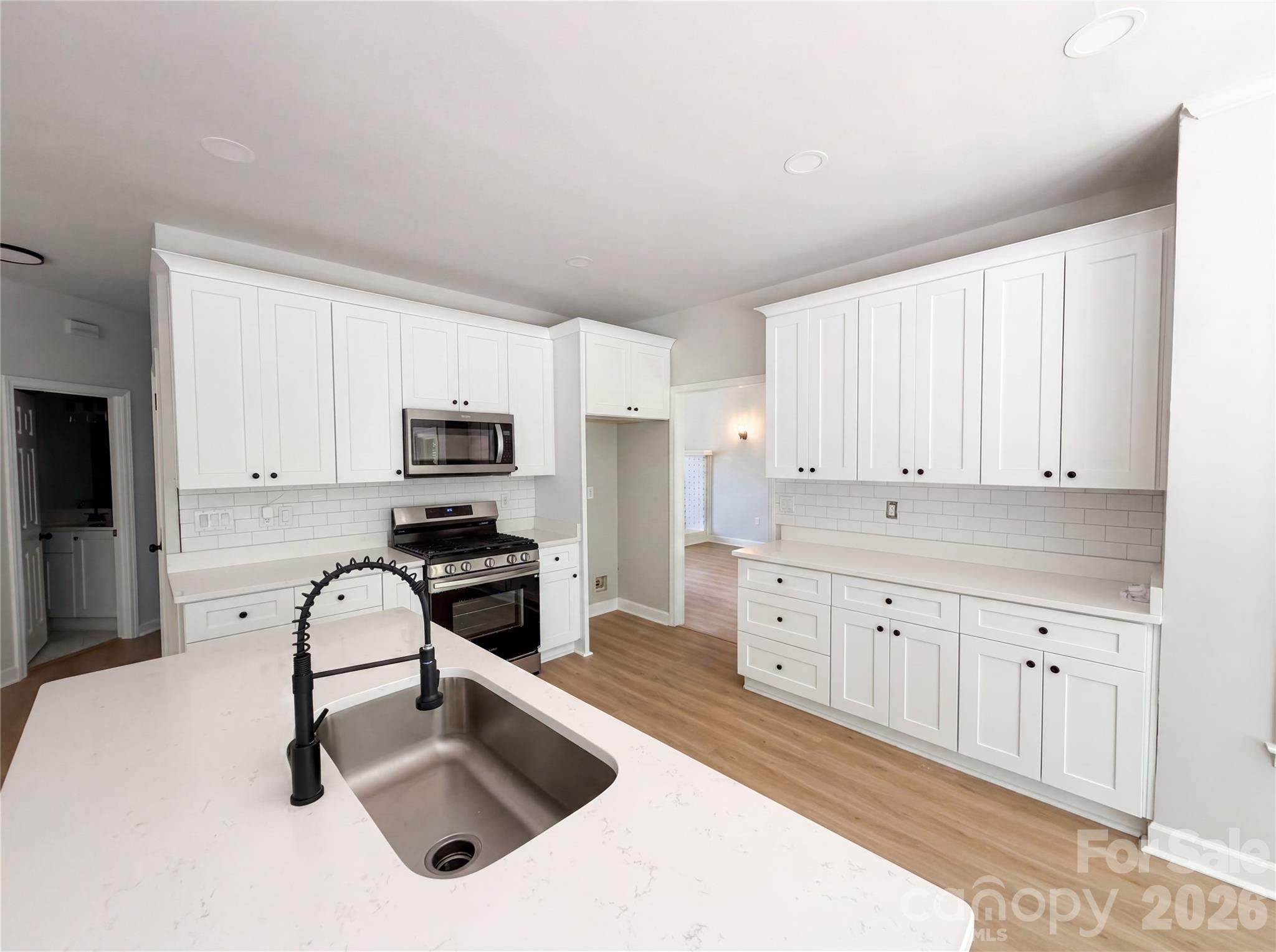 6095 Coral View Drive Harrisburg NC 28075