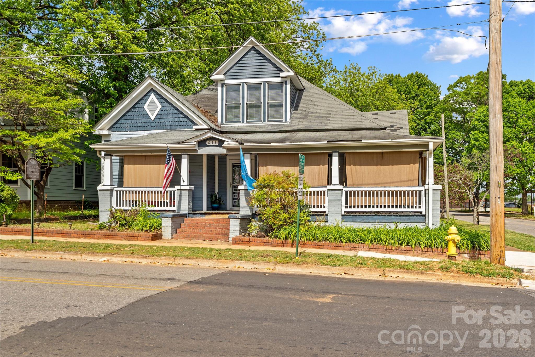 633 S Race Street Statesville NC 28677