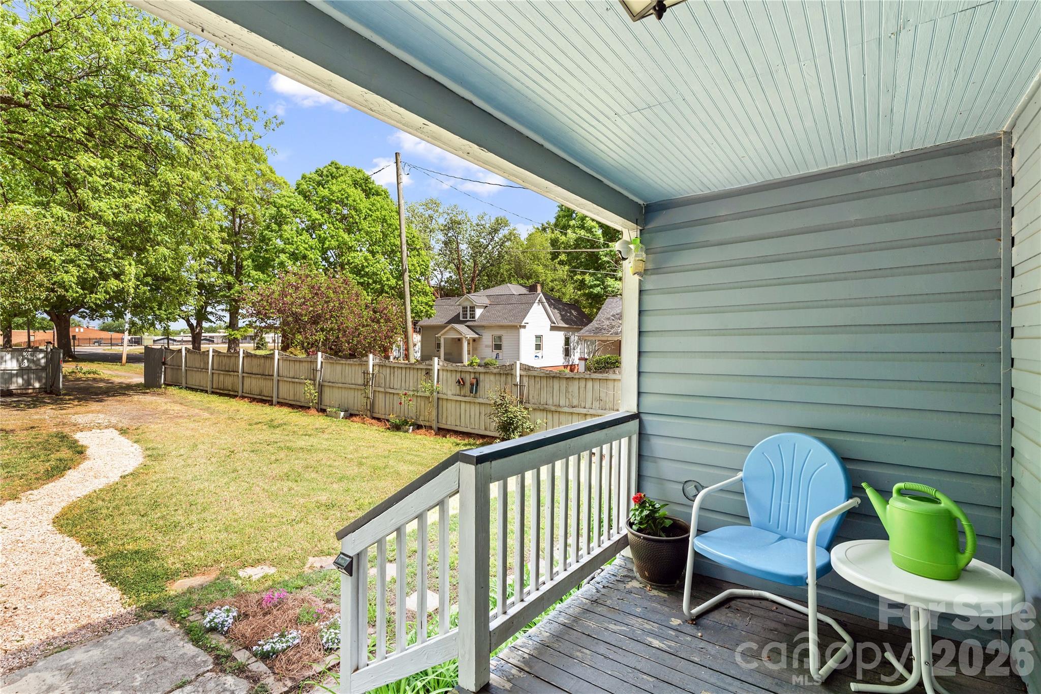 633 S Race Street Statesville NC 28677