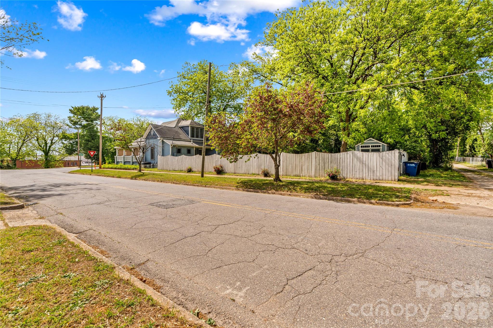 633 S Race Street Statesville NC 28677