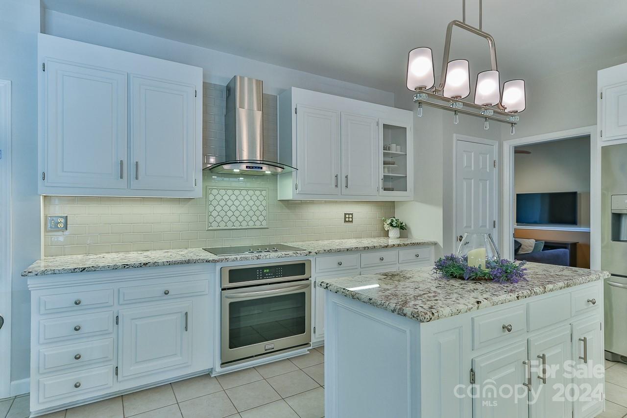 585 20th Avenue Court NW Hickory NC 28601