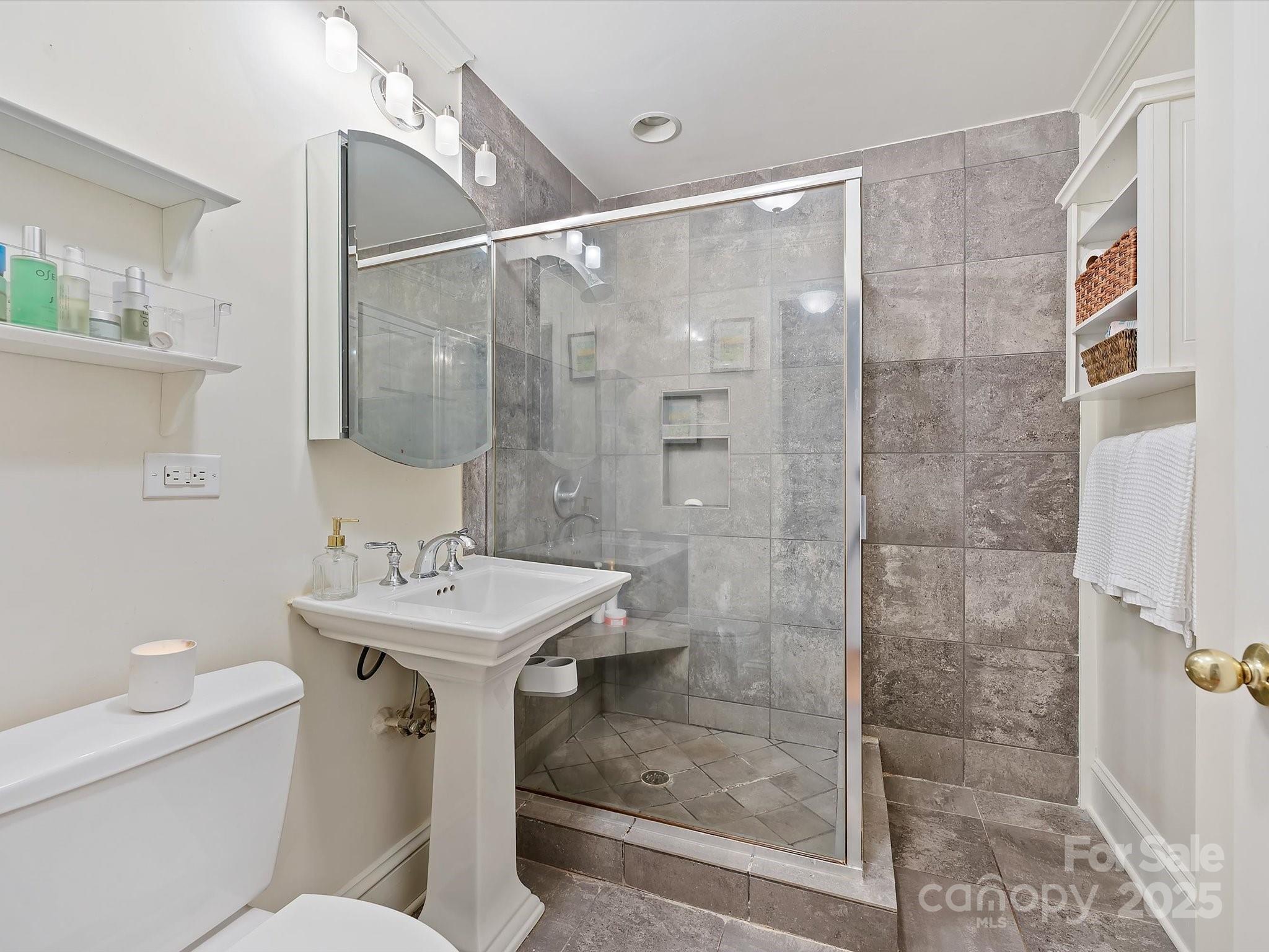 734 Poindexter Drive Charlotte NC 28209