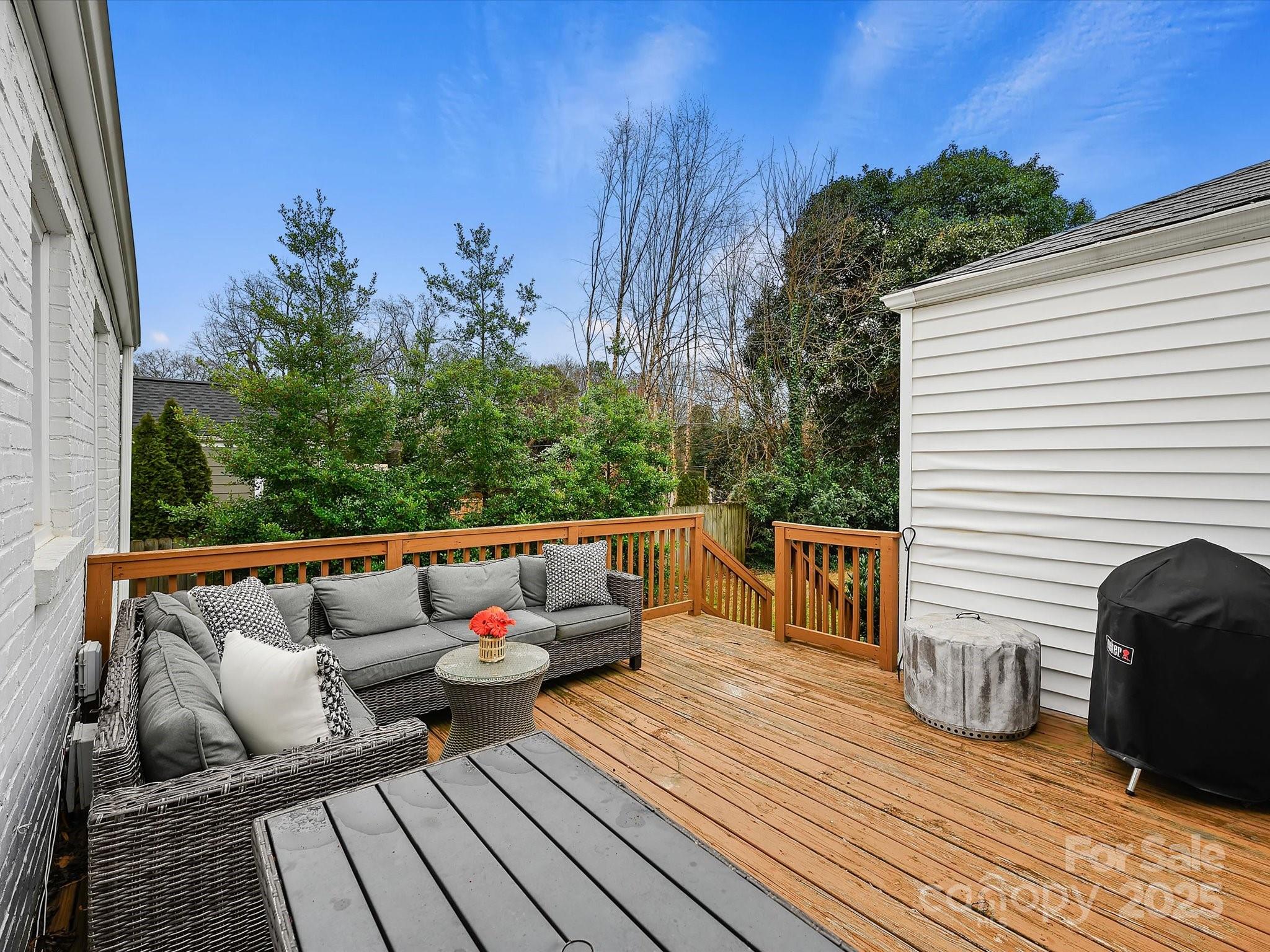 734 Poindexter Drive Charlotte NC 28209