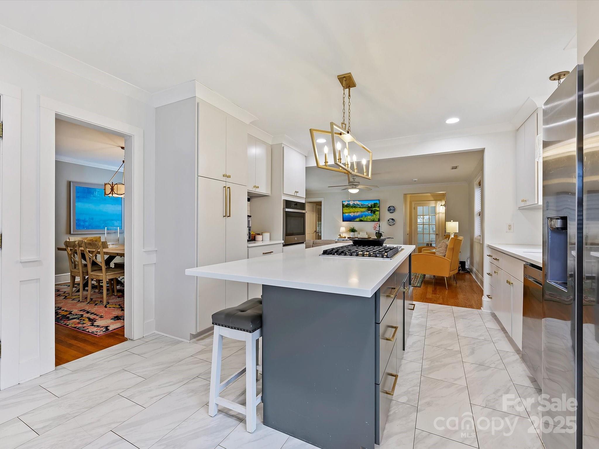 734 Poindexter Drive Charlotte NC 28209