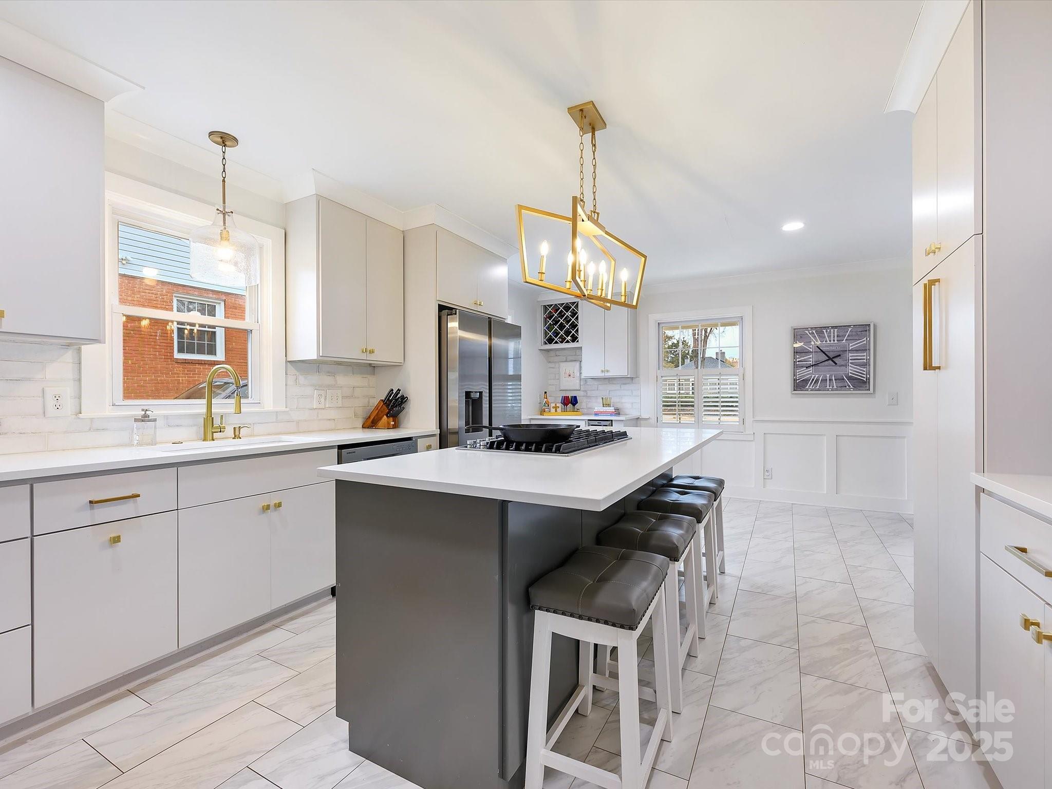 734 Poindexter Drive Charlotte NC 28209