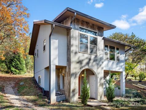 9 Wellspring Lane Asheville NC 28806
