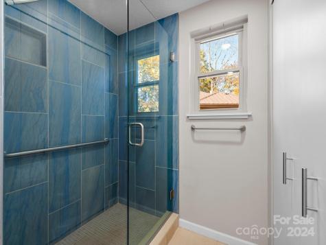 9 Wellspring Lane Asheville NC 28806
