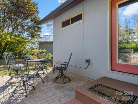 9 Wellspring Lane Asheville NC 28806
