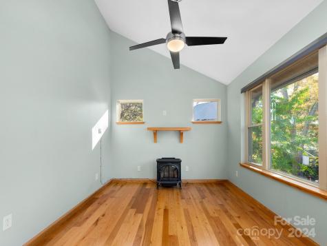 9 Wellspring Lane Asheville NC 28806